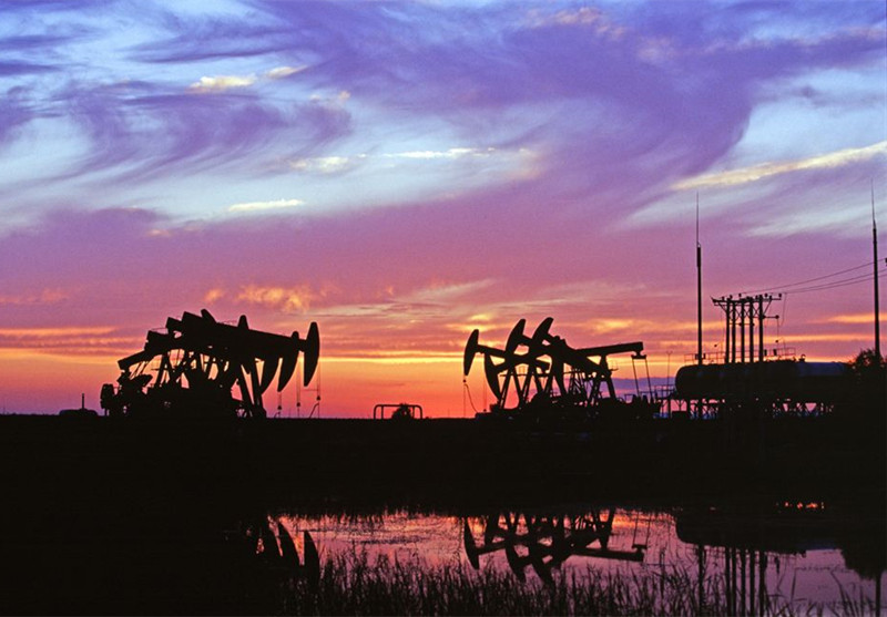 1569383547564762.jpg 油田大型耐磨機齒輪減速電機應用案例.jpg